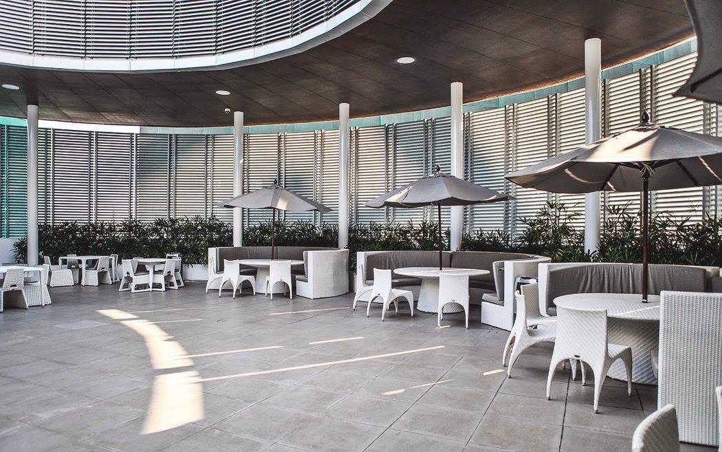 Azure Urban Beach Resort Manila By Radlett Bagian luar foto