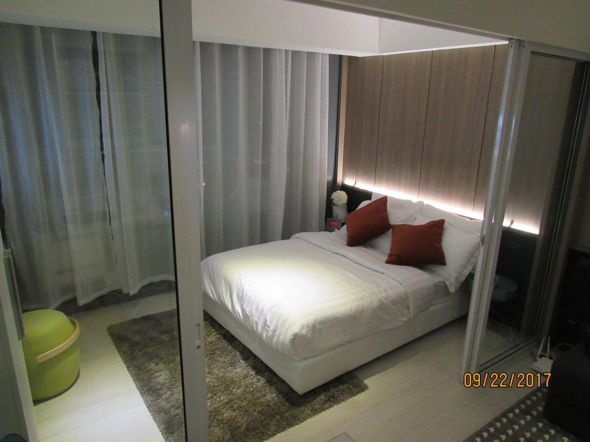 Azure Urban Beach Resort Manila By Radlett Bagian luar foto
