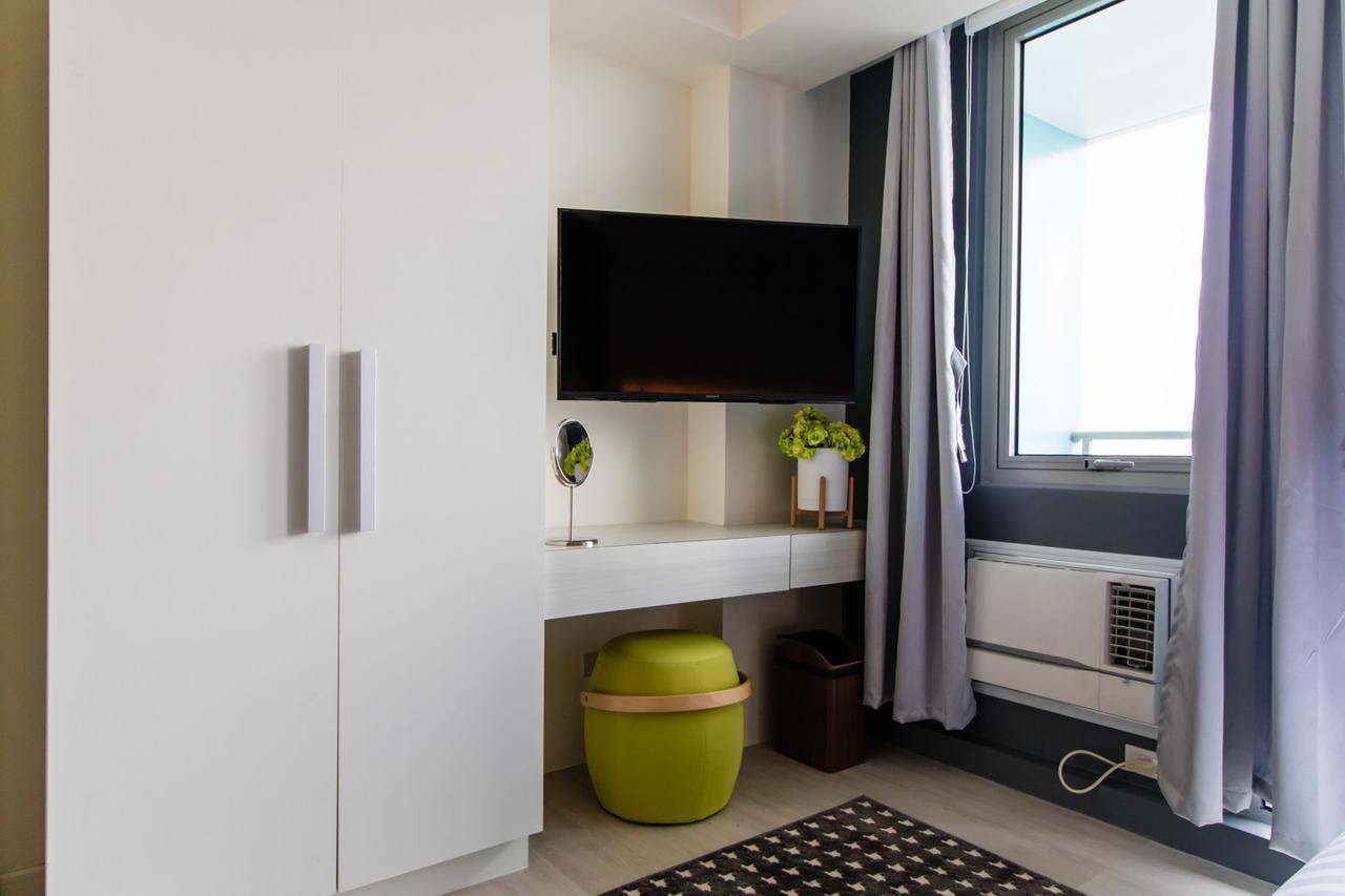 Azure Urban Beach Resort Manila By Radlett Bagian luar foto